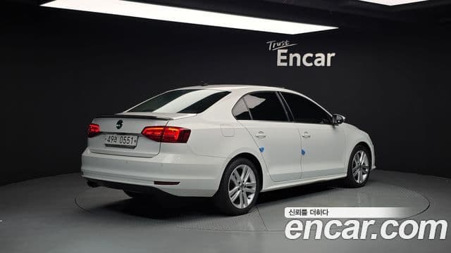 فولكس فاجن جديد 2.0 TDI بريميوم 6الجيل