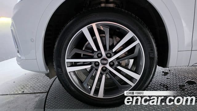 أودي Q5 (FY) 45 TFSI بريميوم