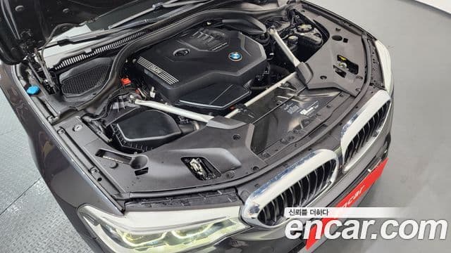 بي إم دبليو 5 (G30) 530i M سبورت