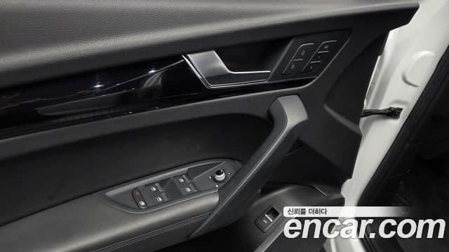 أودي Q5 (FY) 45 TFSI بريميوم